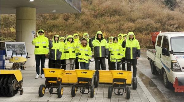 인천가족공원, 제설 대응 모의훈련 실시 기사 이미지