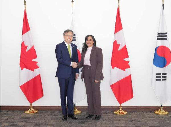 한-캐나다 외교장관회담 개최