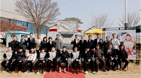 보령시, 박장순 기념비 이전 제막식 및 체육 명사 초청 코칭 성료