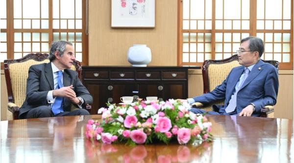 외교장관-IAEA 사무총장 면담 기사 이미지