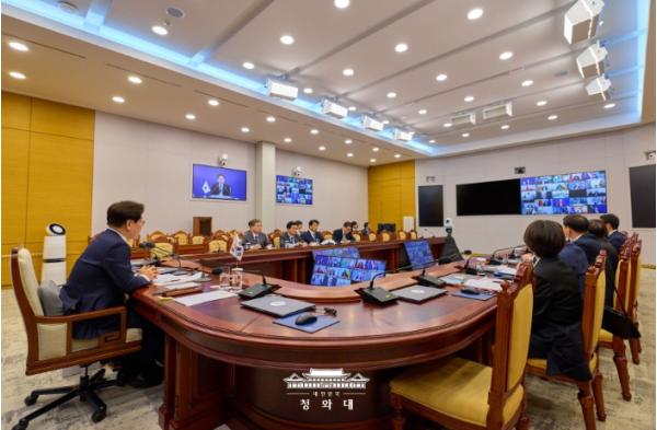 이재명 대통령, 호르무즈 해협 자유항행에 관한 화상 정상회의 참석 기사 이미지
